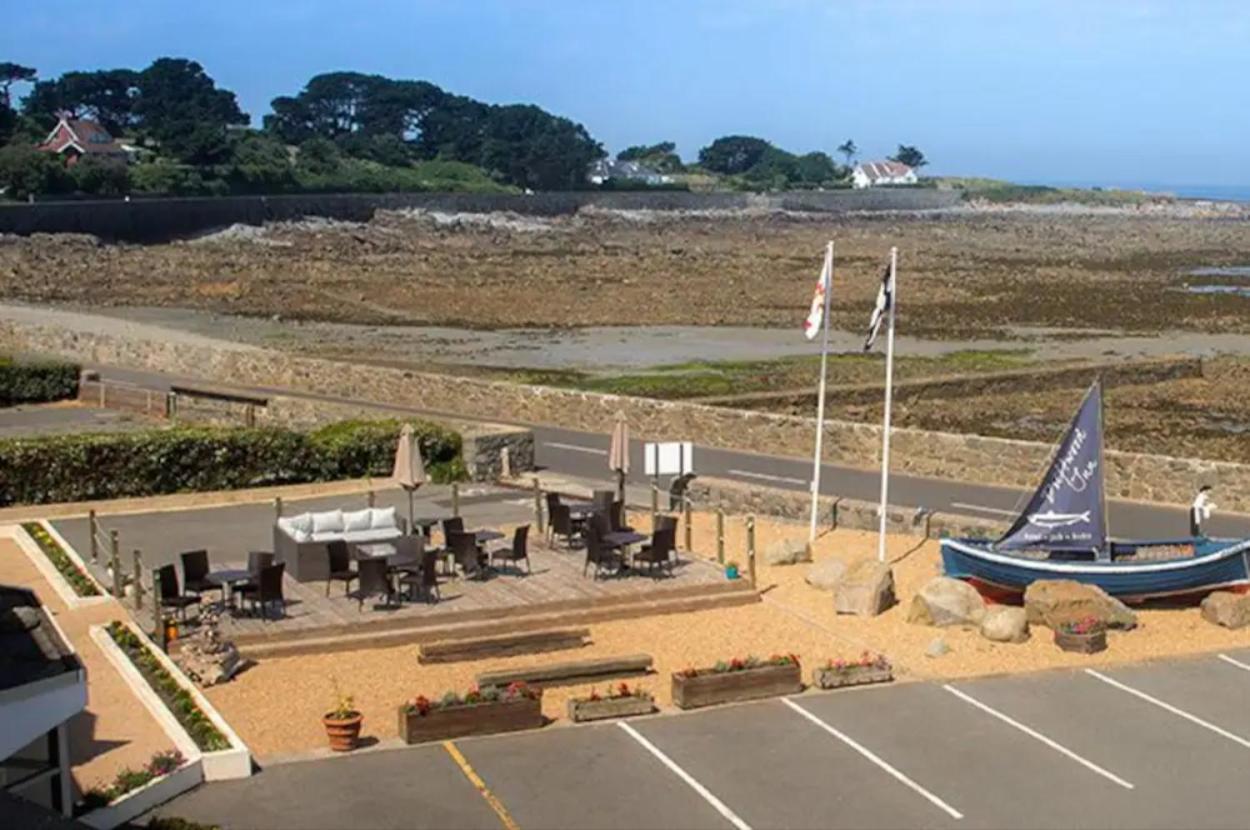 Driftwood Inn Saint Saviour Eksteriør bilde