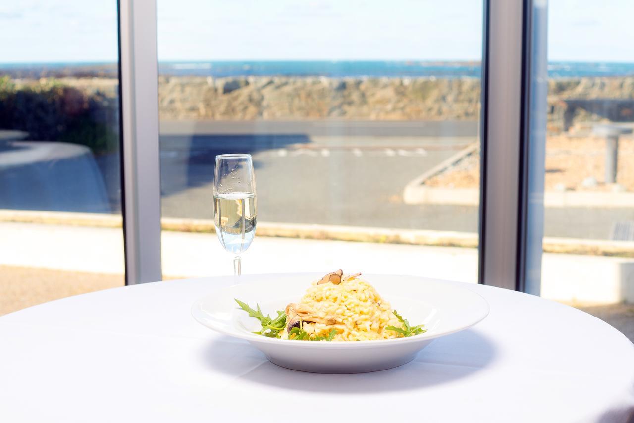 Driftwood Inn Saint Saviour Restaurant bilde