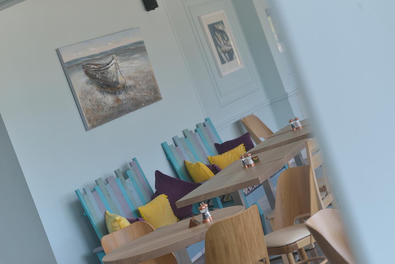 Driftwood Inn Saint Saviour Restaurant bilde