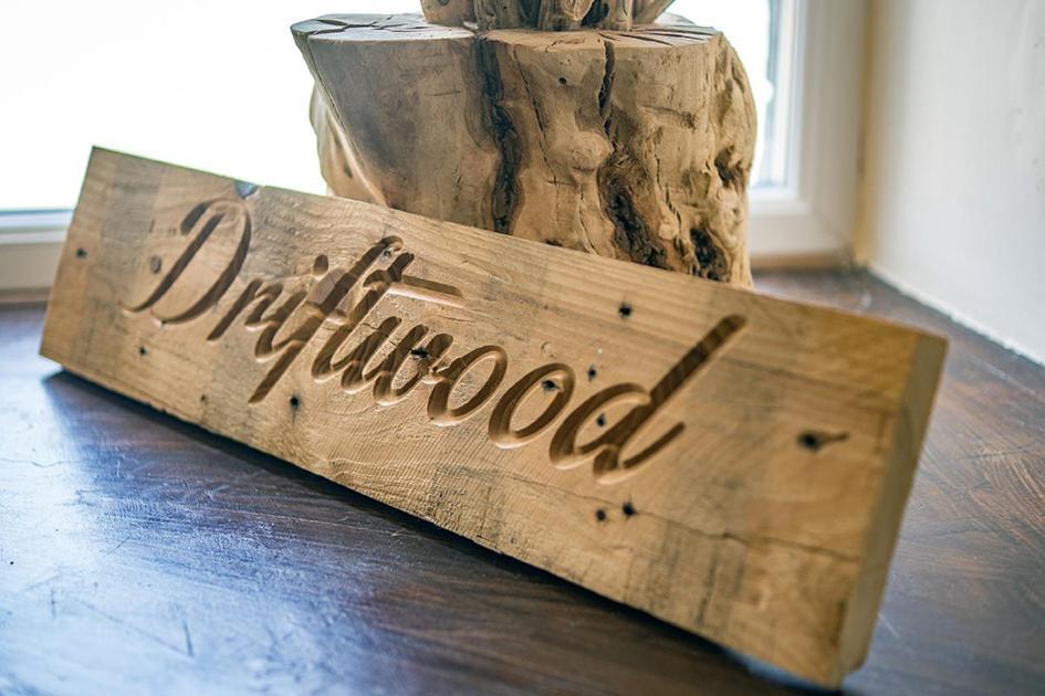 Driftwood Inn Saint Saviour Eksteriør bilde